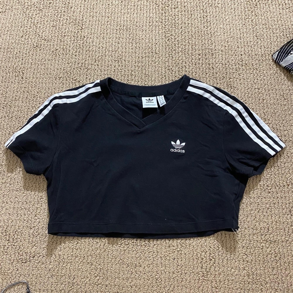 ❌SOLD❌ ADIDAS CROP TOP